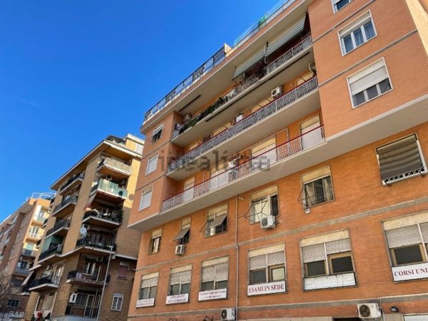 appartamento in vendita a Roma in zona Portuense