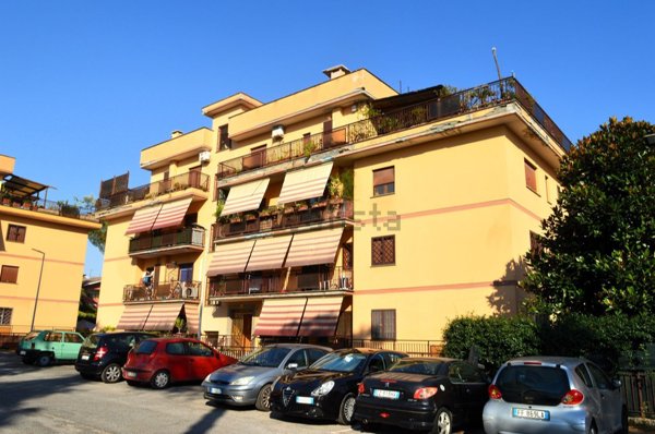 appartamento in vendita a Roma in zona Finocchio