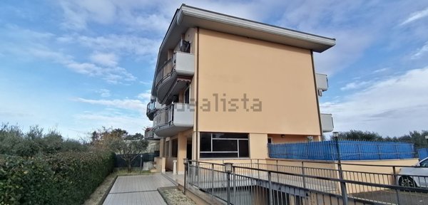 appartamento in vendita a Roma in zona Tor Bella Monaca