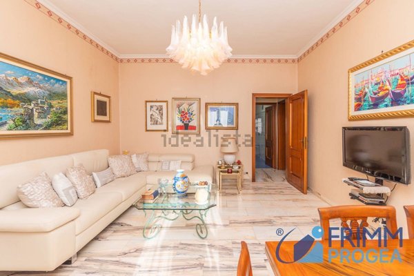 appartamento in vendita a Roma in zona Castro Pretorio