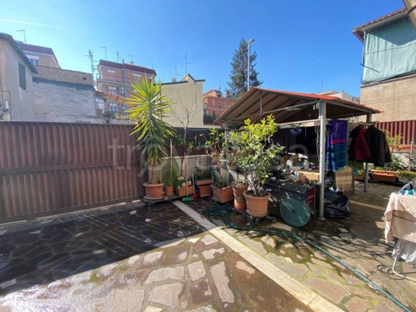 appartamento in vendita a Roma in zona Torre Maura