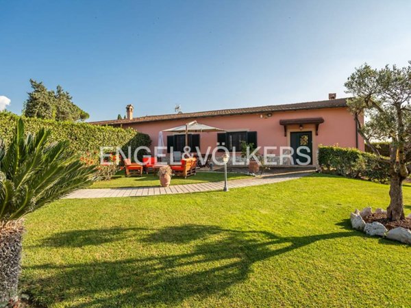 casa indipendente in vendita a Roma in zona Torricola