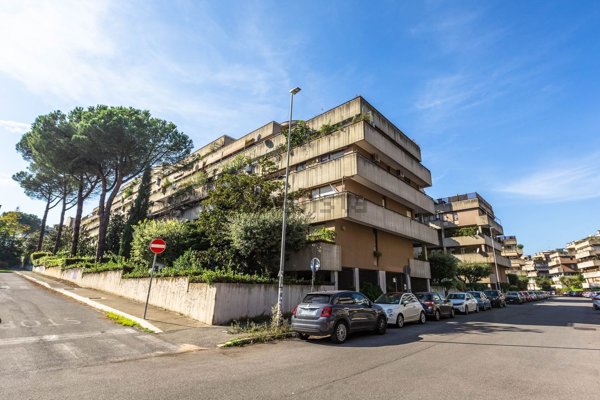 appartamento in vendita a Roma in zona EUR