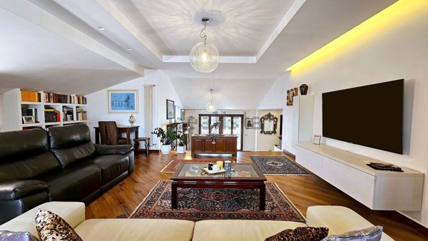 appartamento in vendita a Roma in zona EUR