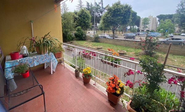 appartamento in vendita a Roma in zona Torre Angela