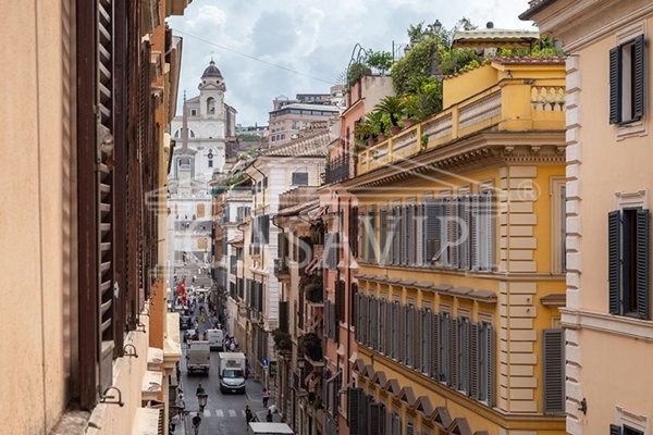 appartamento in vendita a Roma in zona Campo Marzio