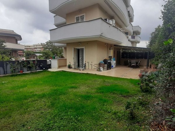 appartamento in vendita a Roma in zona Palmarola