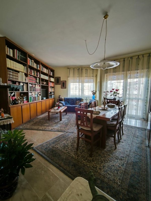appartamento in vendita a Roma in zona Tor Bella Monaca