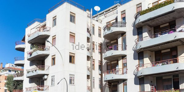 appartamento in vendita a Roma in zona Ardeatino