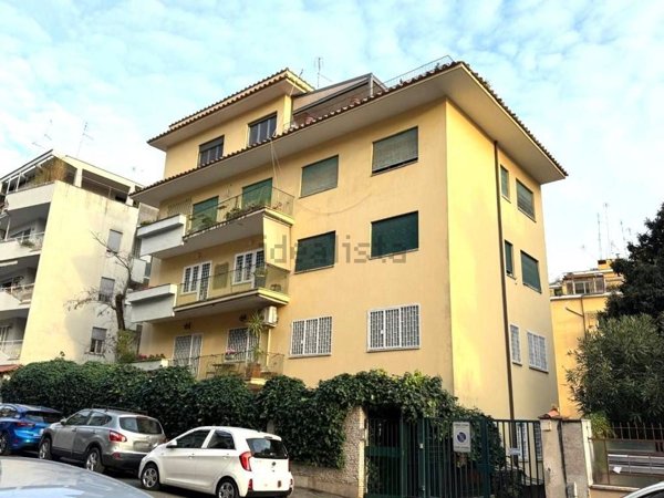 appartamento in vendita a Roma