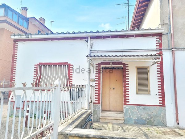 appartamento in vendita a Roma in zona Tor Bella Monaca