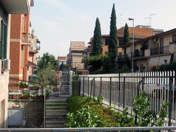 appartamento in vendita a Roma in zona Ponte Mammolo