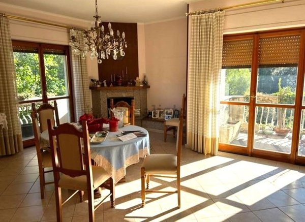 appartamento in vendita a Roma in zona Acilia