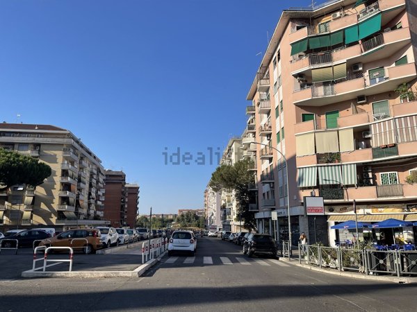 appartamento in vendita a Roma in zona Don Bosco