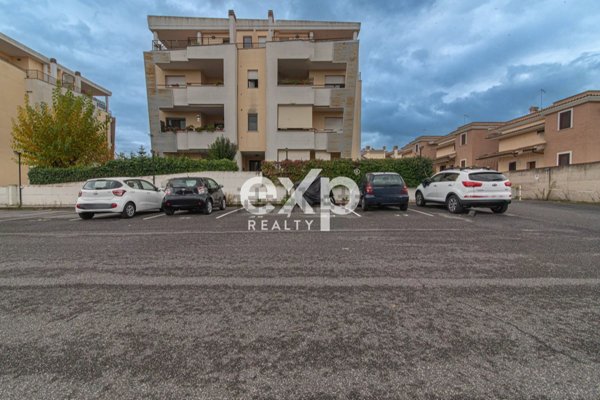 appartamento in vendita a Roma in zona Selva Candida
