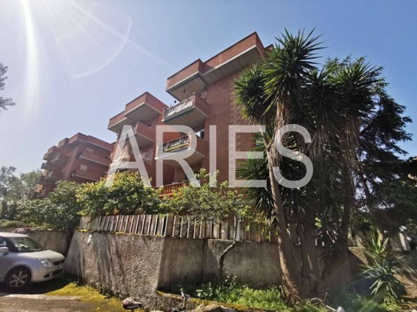 appartamento in vendita a Roma in zona Lido di Castel Fusano