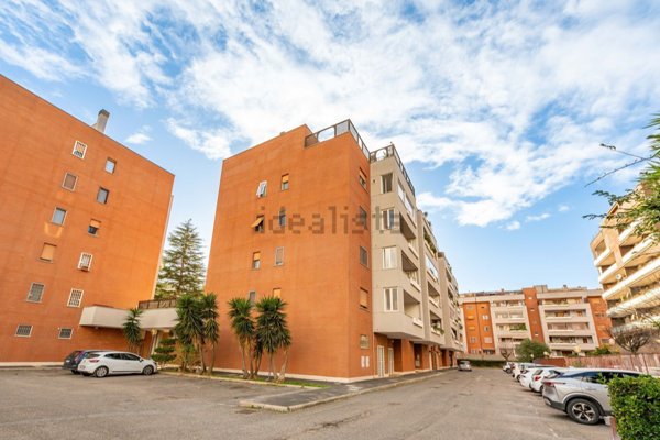 appartamento in vendita a Roma in zona Dragoncello