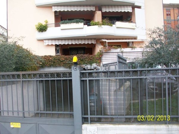 appartamento in vendita a Roma in zona Torre Angela