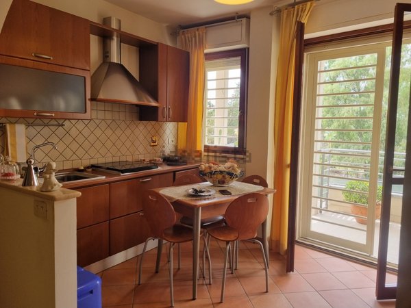 appartamento in vendita a Roma in zona Ostia Antica
