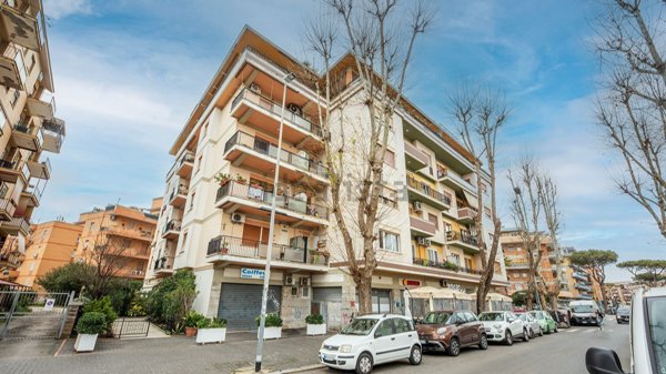appartamento in vendita a Roma in zona Ostia