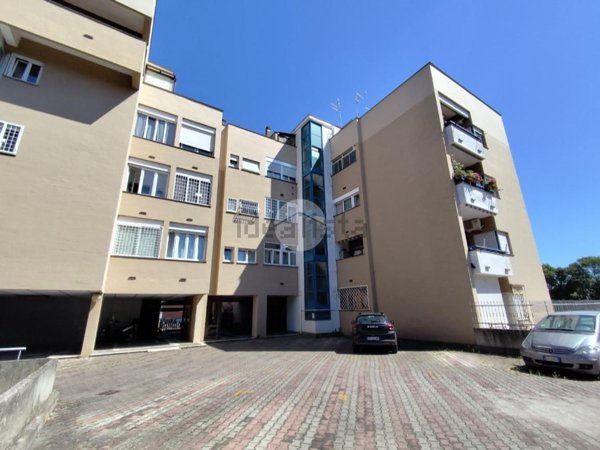 appartamento in vendita a Roma in zona Corviale