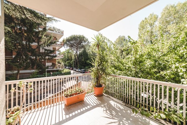 appartamento in vendita a Roma in zona Tor di Quinto