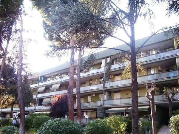 appartamento in vendita a Roma in zona Tor Bella Monaca