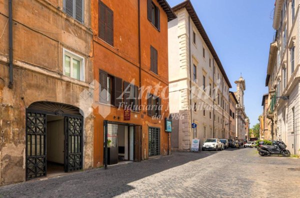 appartamento in vendita a Roma in zona Rione di Ponte