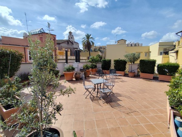 appartamento in vendita a Roma in zona Celio