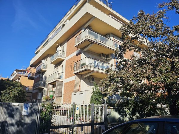 appartamento in vendita a Roma in zona Ostia
