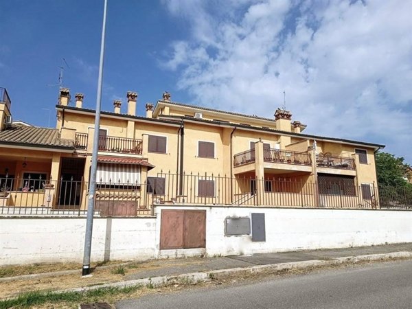 appartamento in vendita a Roma in zona Prenestino-Centocelle
