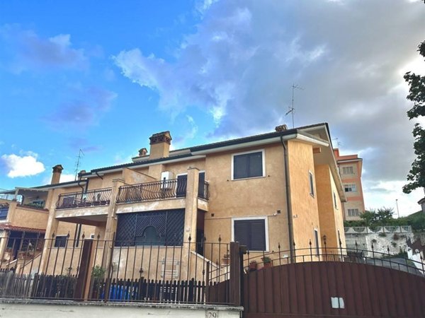 appartamento in vendita a Roma in zona Prenestino-Centocelle