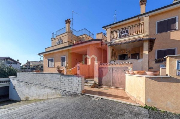 appartamento in vendita a Roma in zona Prenestino-Centocelle