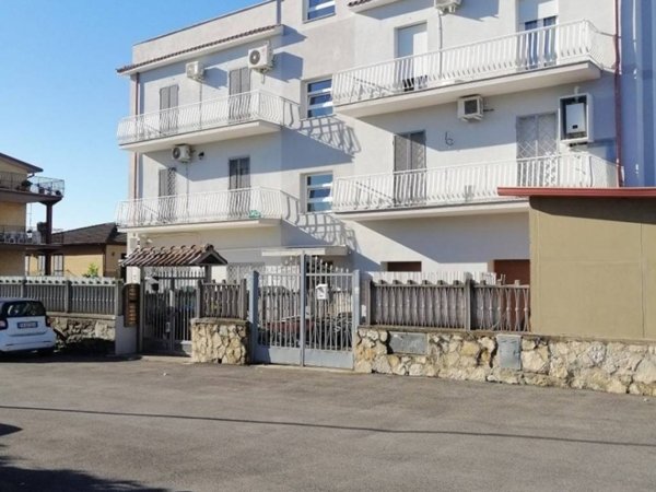 appartamento in vendita a Roma in zona Finocchio