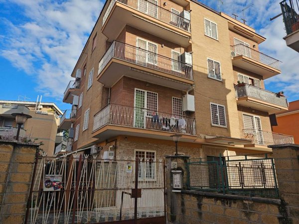 appartamento in vendita a Roma in zona Ponte Mammolo