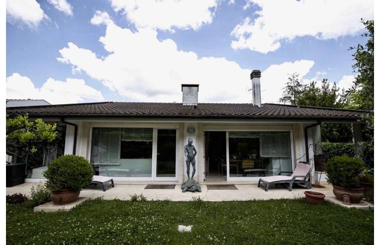 casa indipendente in vendita a Roma in zona Cesano
