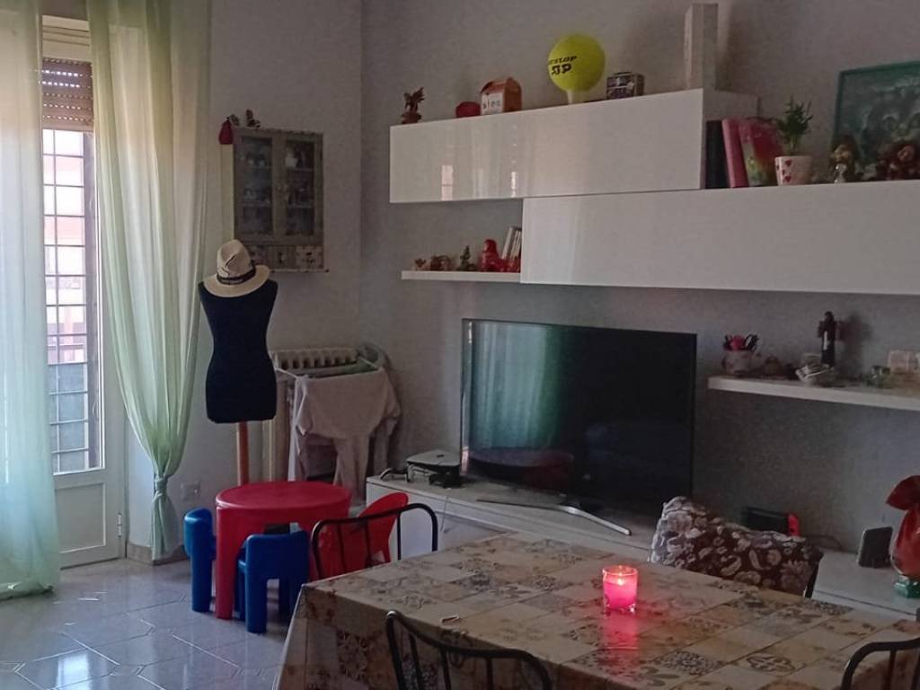 appartamento in vendita a Roma in zona Torre Angela
