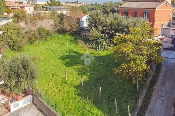 terreno agricolo in vendita a Roma in zona Lunghezza