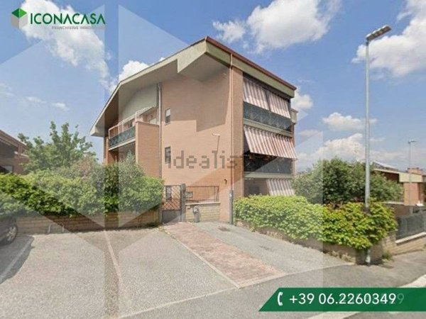 appartamento in vendita a Roma in zona Lunghezza