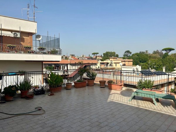 appartamento in vendita a Roma in zona Portuense