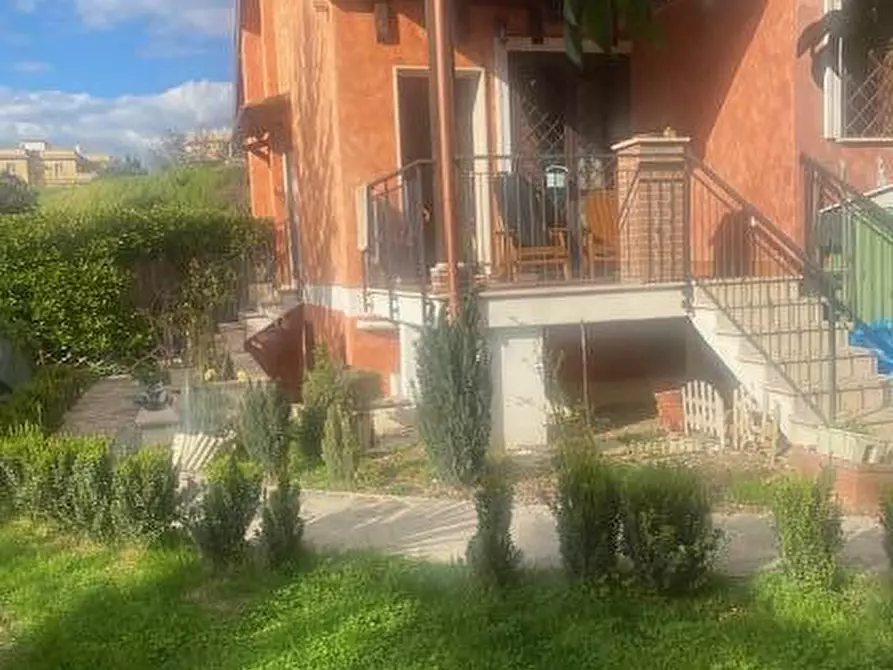 casa indipendente in vendita a Roma in zona Massimina/Casal Lumbroso