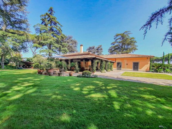 casa indipendente in vendita a Roma in zona Olgiata