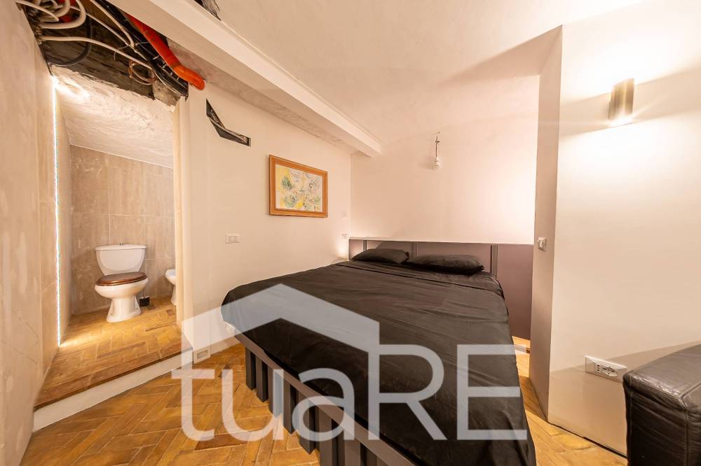 appartamento in vendita a Roma in zona Parione/Sant'Eustachio