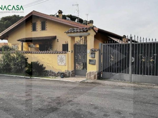 casa indipendente in vendita a Roma in zona Giardini di Corcolle
