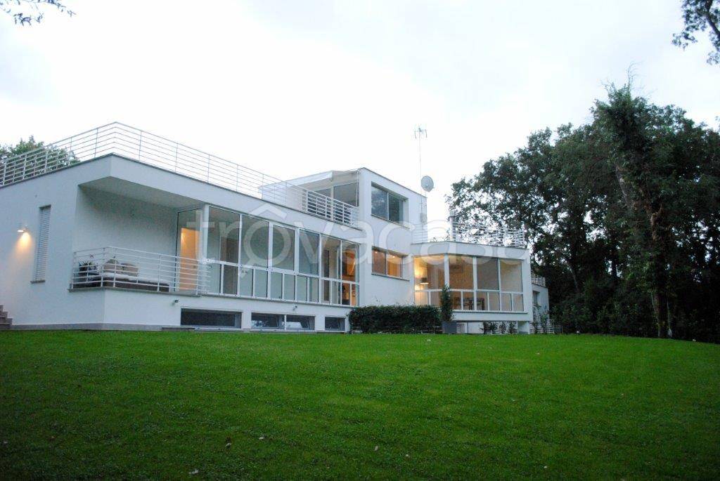 casa indipendente in vendita a Roma in zona Olgiata