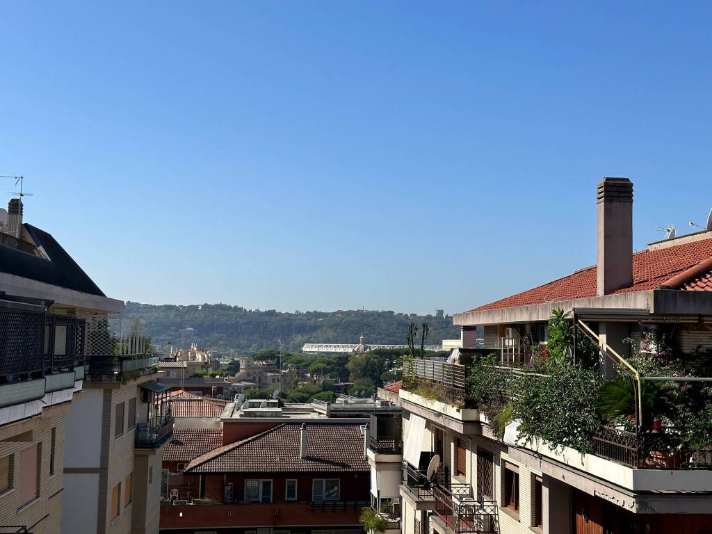 appartamento in vendita a Roma in zona Tor di Quinto