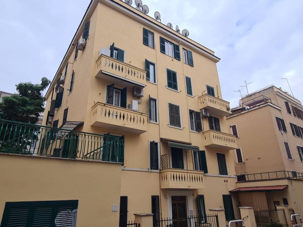 appartamento in vendita a Roma in zona Gianicolense