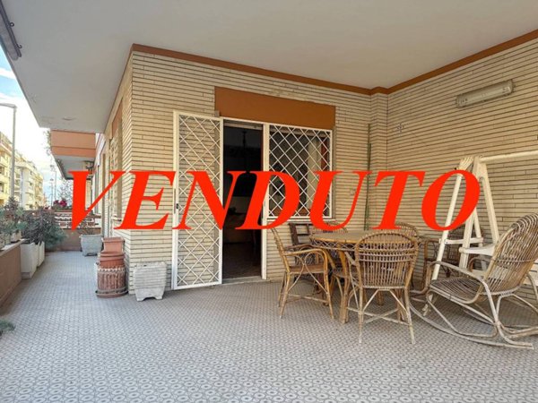 appartamento in vendita a Roma in zona Ostia