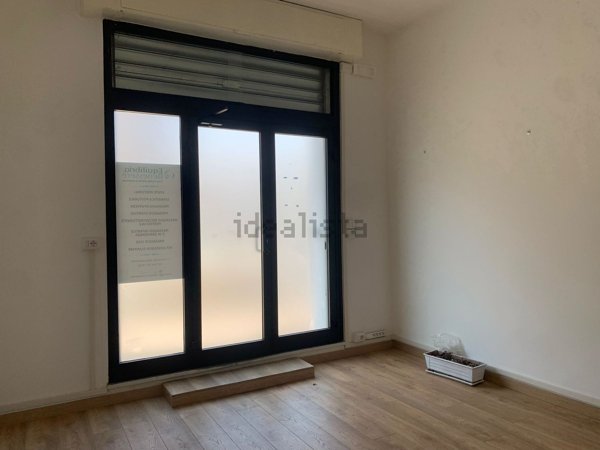 locale commerciale in vendita a Roma in zona Collatino