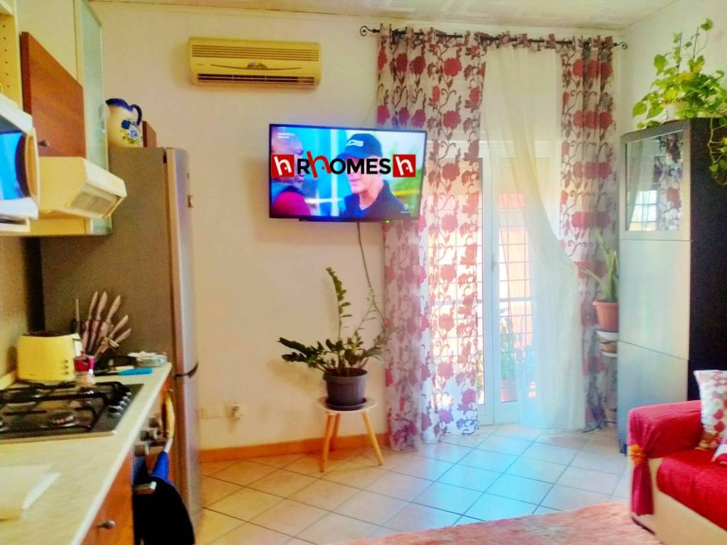 appartamento in vendita a Roma in zona Appio Claudio